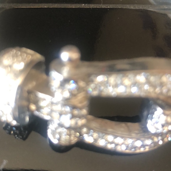 White bracelet with crystals - Picture 4 of 4